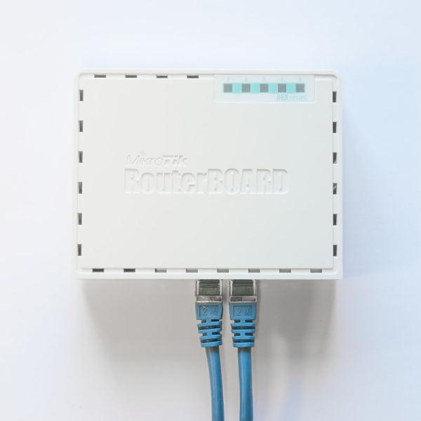 MIKROTIK ROUTERBOARD hEX (RB750Gr3)