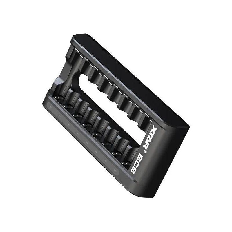 Ładowarka do akumulatorów cylindrycznych Li-ion 1,5V / Ni-MH AA / AAA Xtar BC8